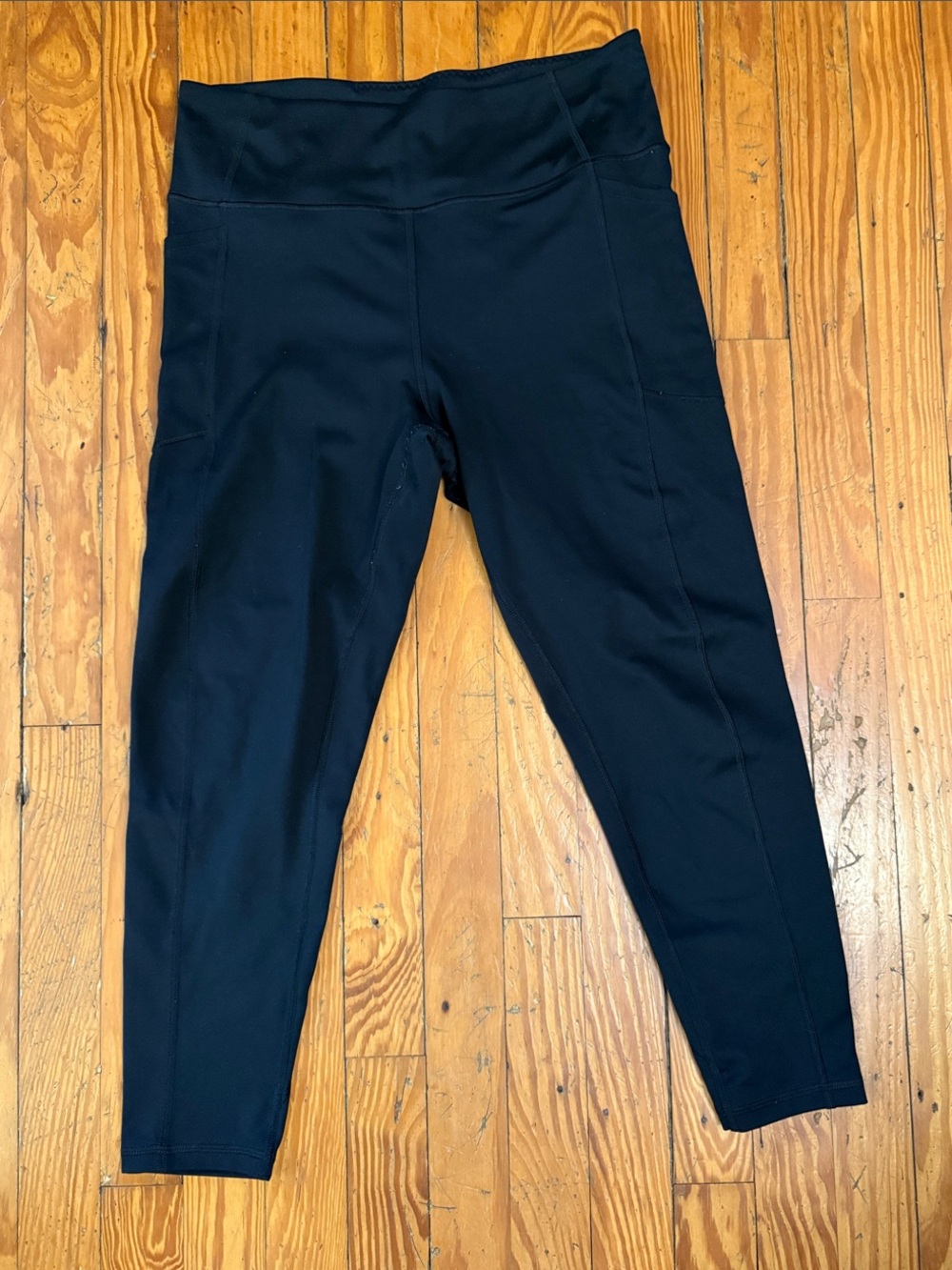 Victoria's Secret Black Women's Performance Leggings with Side Pockets